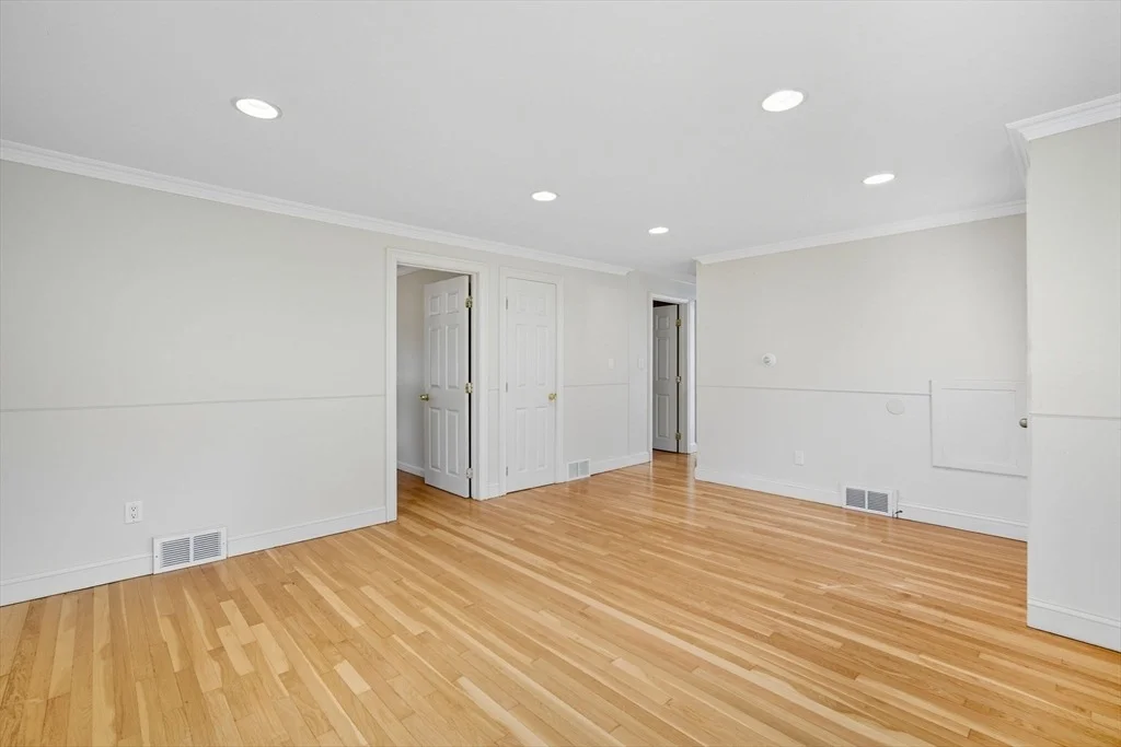 Photo of 35 Juniper Dr