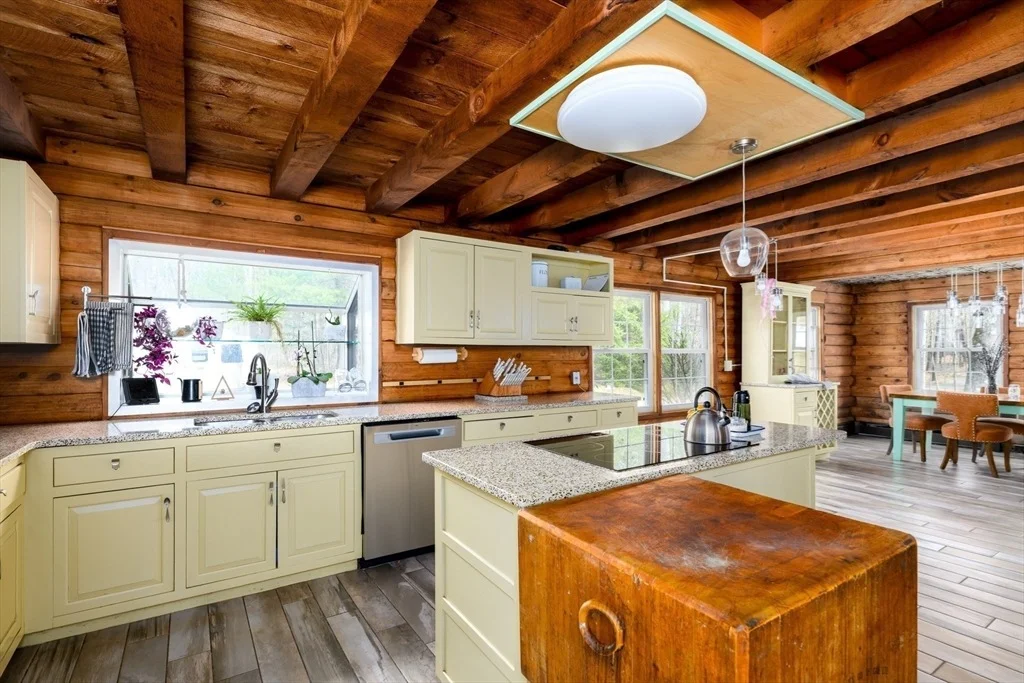 Photo of 2700 Greenwich Rd