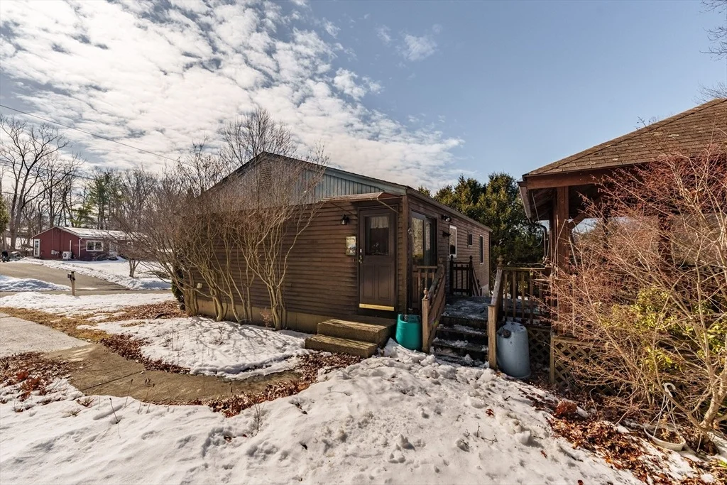 Photo of 70 Overlook Dr