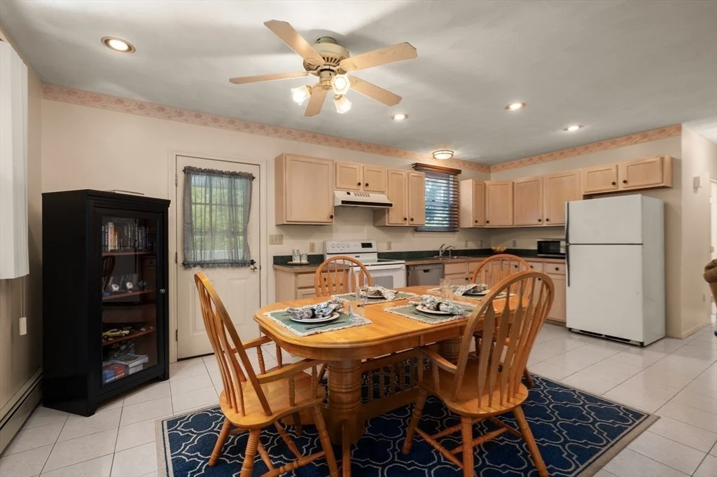 Photo of 20 Hemlock Rd