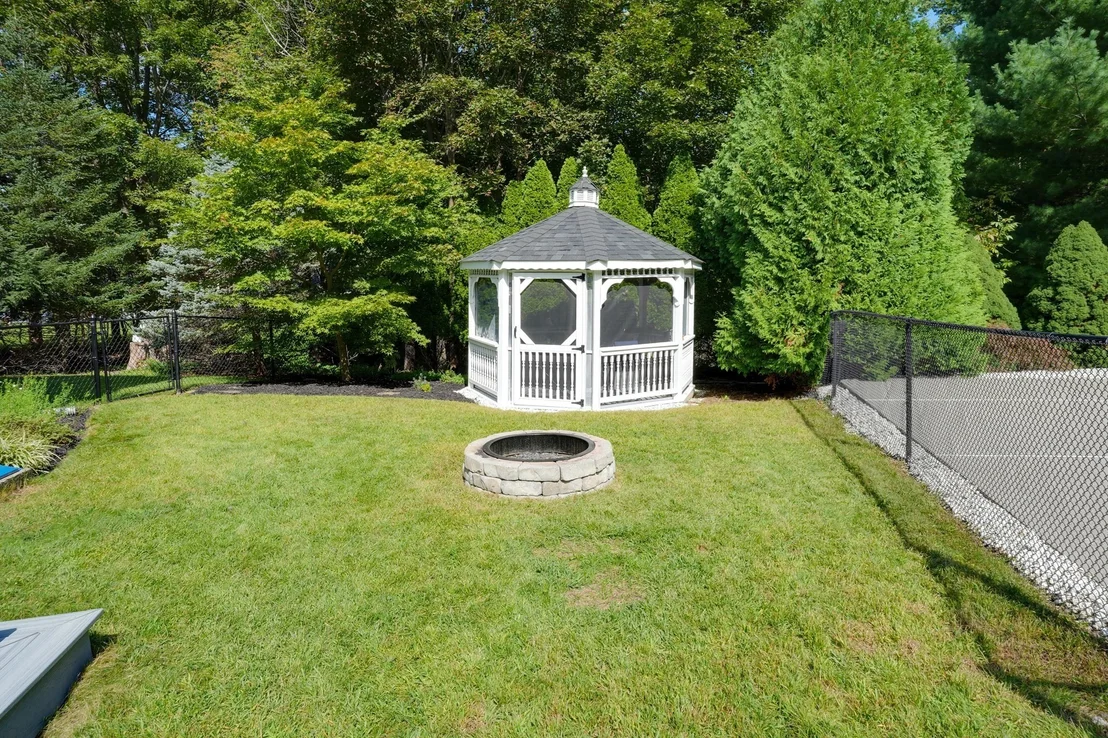 Photo of 5 Carruth Dr
