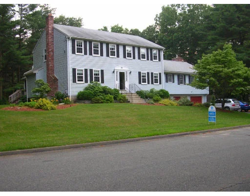 Photo of 28 Carriage Ln