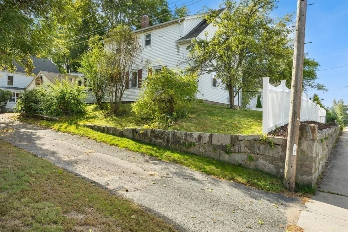 Photo of 24 School Street