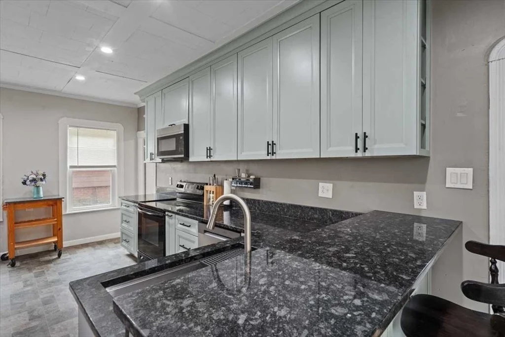 Photo of 40 Duxbury Rd