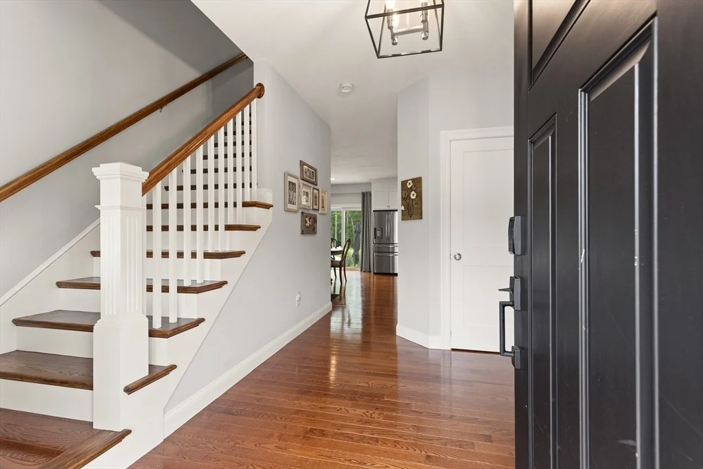 Photo of 10 Applewood Ln