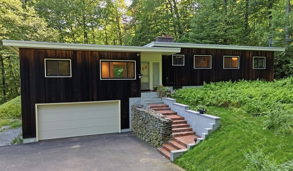 Photo of 131 Warren Ave