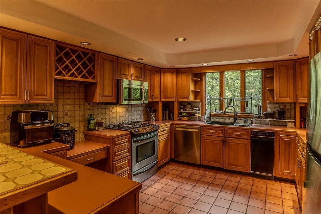 Photo of 68 Davis Rd.