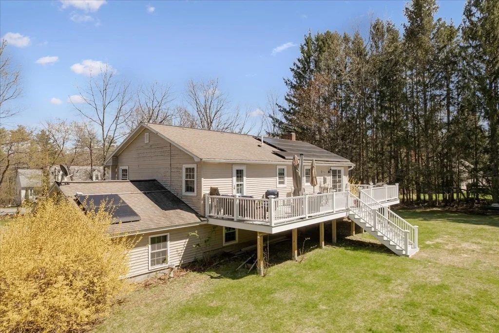 Photo of 138 Benjamin Rd