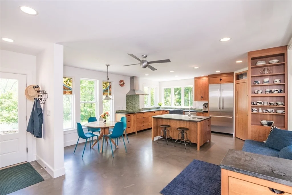 Photo of 75 Lyman Rd