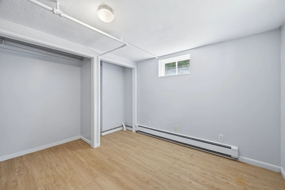 Photo of 84 Oak Street