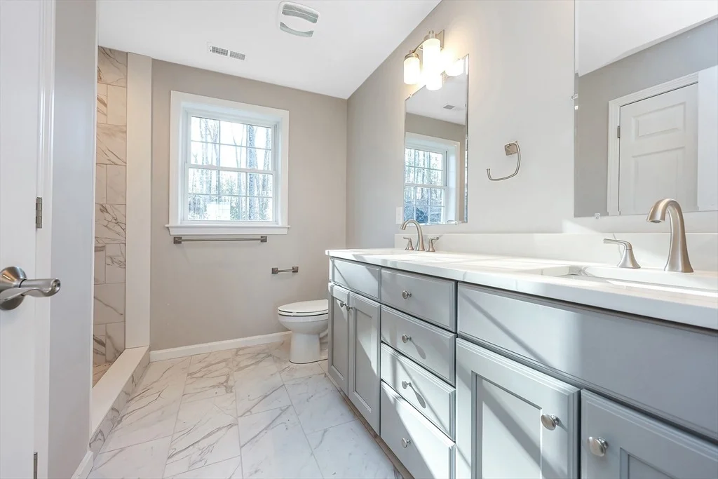 Photo of 19 Oriole Dr