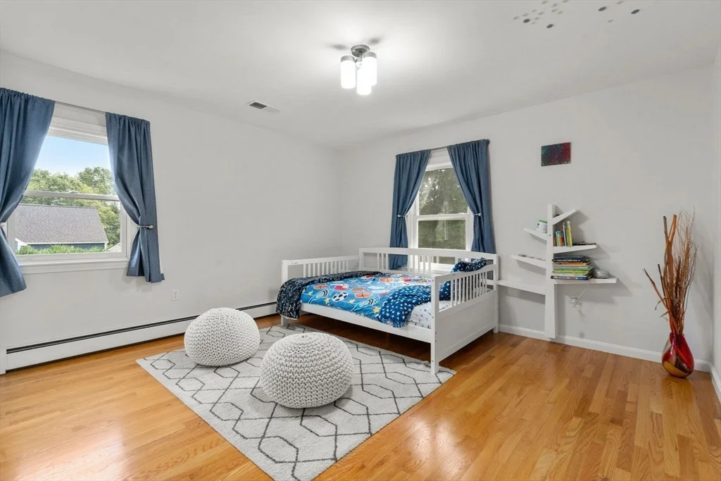 Photo of 35 Whitney Avenue