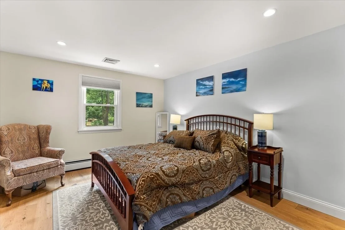 Photo of 84 Eel Pond Rd