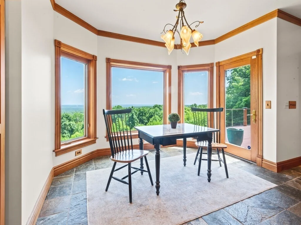 Photo of 150 Mountain Rd