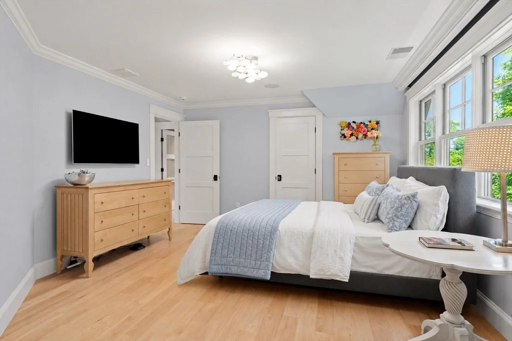 Photo of 45 Whitehall Cir