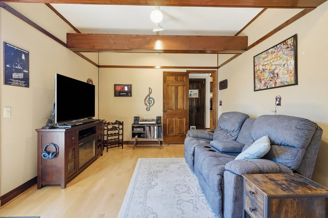 Photo of 105 Higher Brook Dr