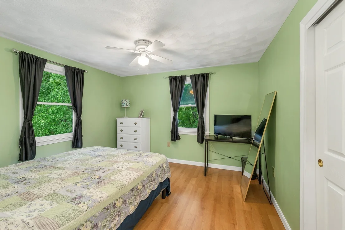 Photo of 14 Burnside Ln