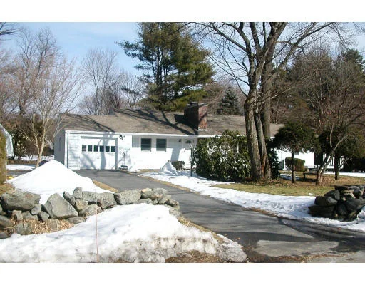 Photo of 2 Seneca Road