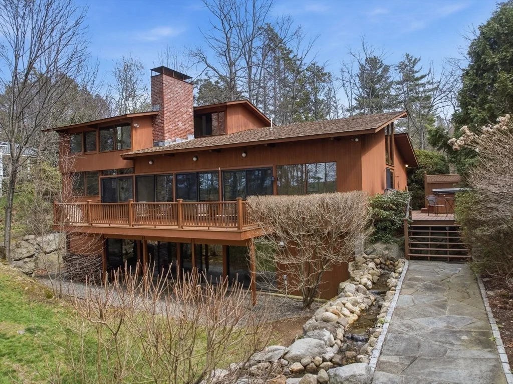 Photo of 72 Warren Ave