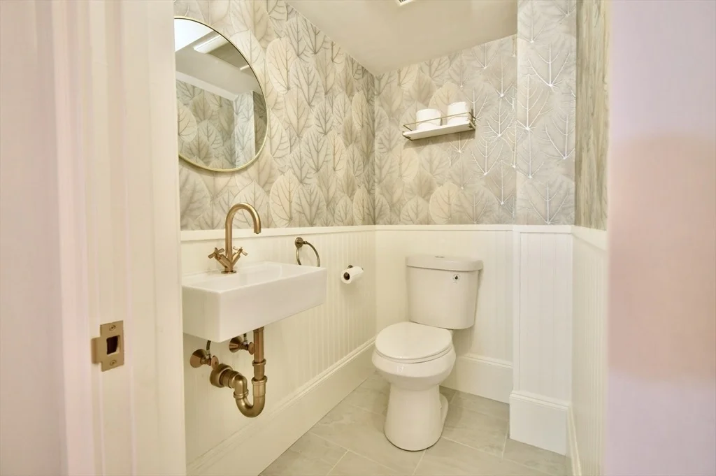 Photo of 141 Beacon St