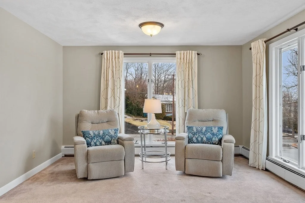 Photo of 10 Merrymount Dr