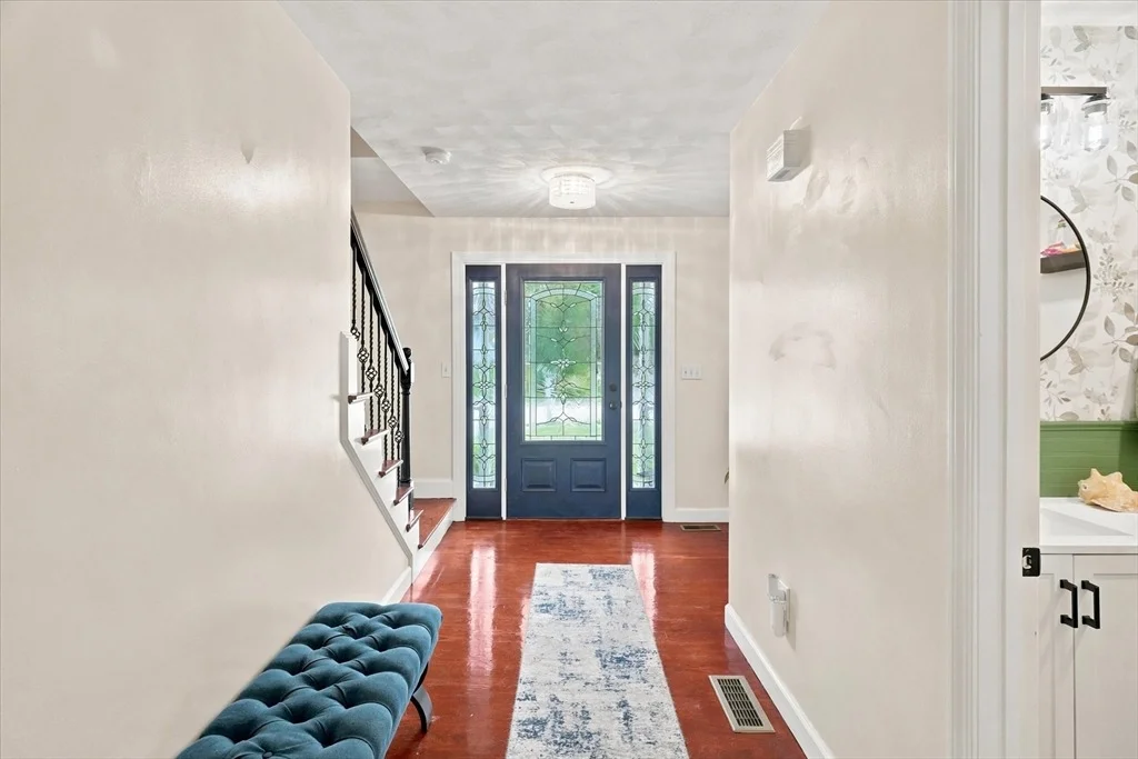 Photo of 33 Fairway Dr