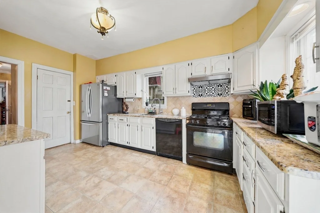 Photo of 75 Walker St