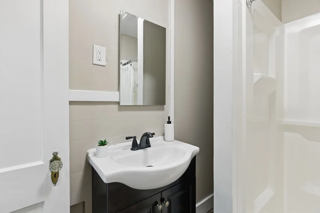 Photo of 228 Dalton Ave