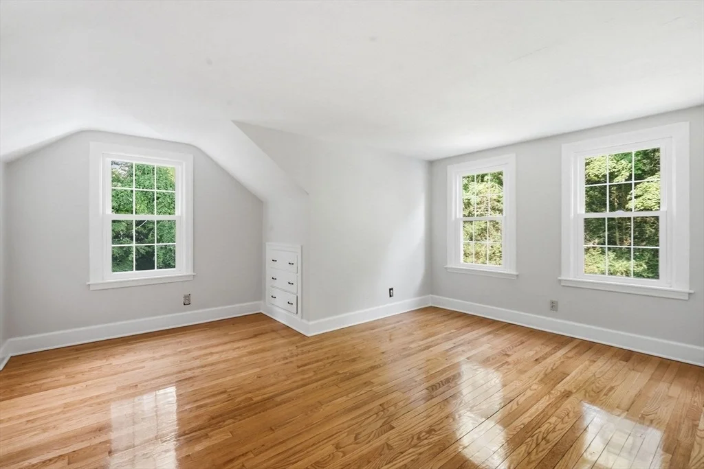 Photo of 634 Glendale Rd