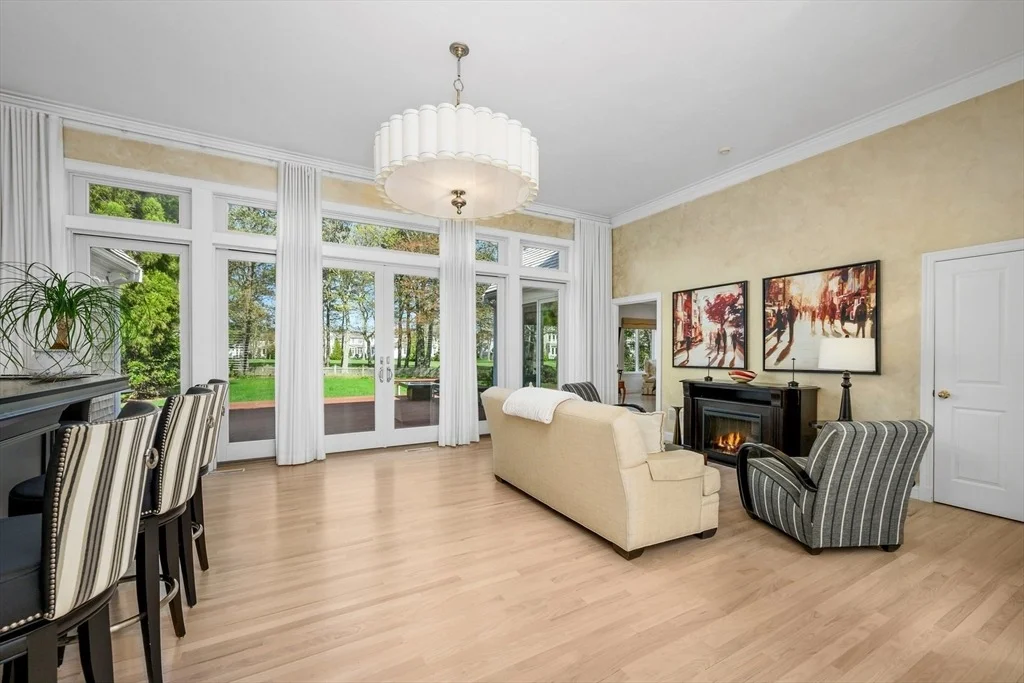 Photo of 131 Dunrobin Road