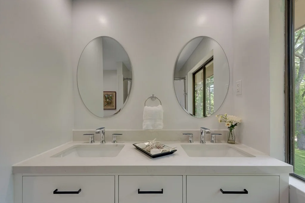 Photo of 141 Trapelo Road