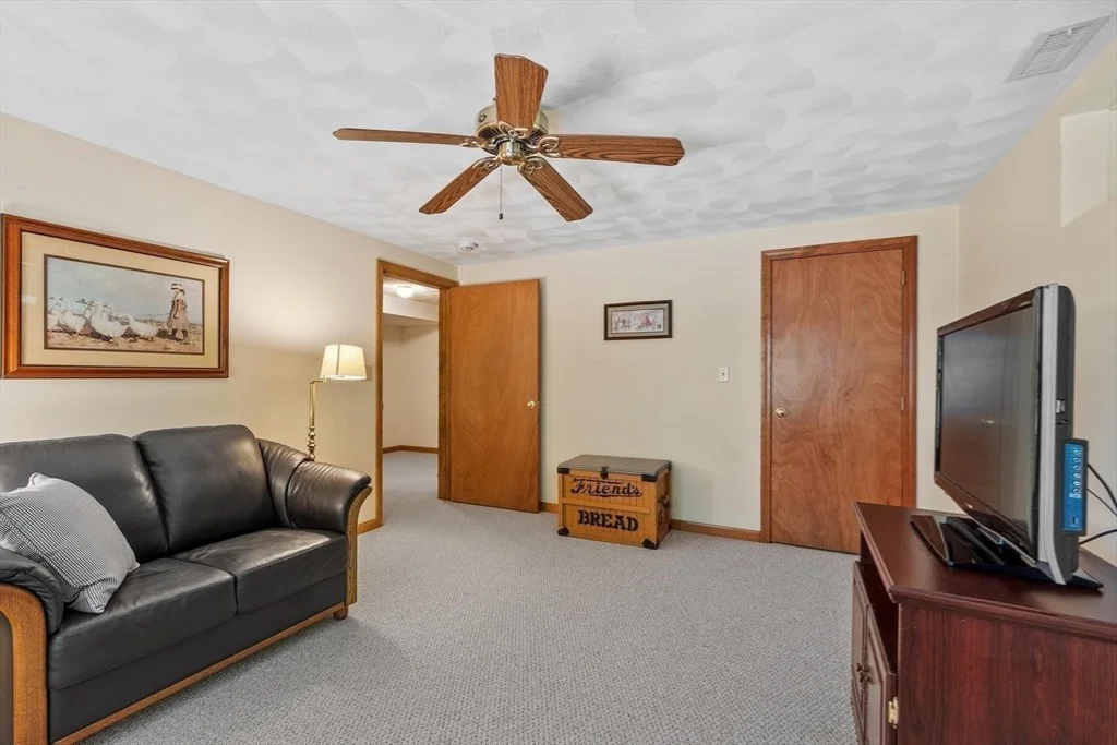 Photo of 47 Sequoia Dr