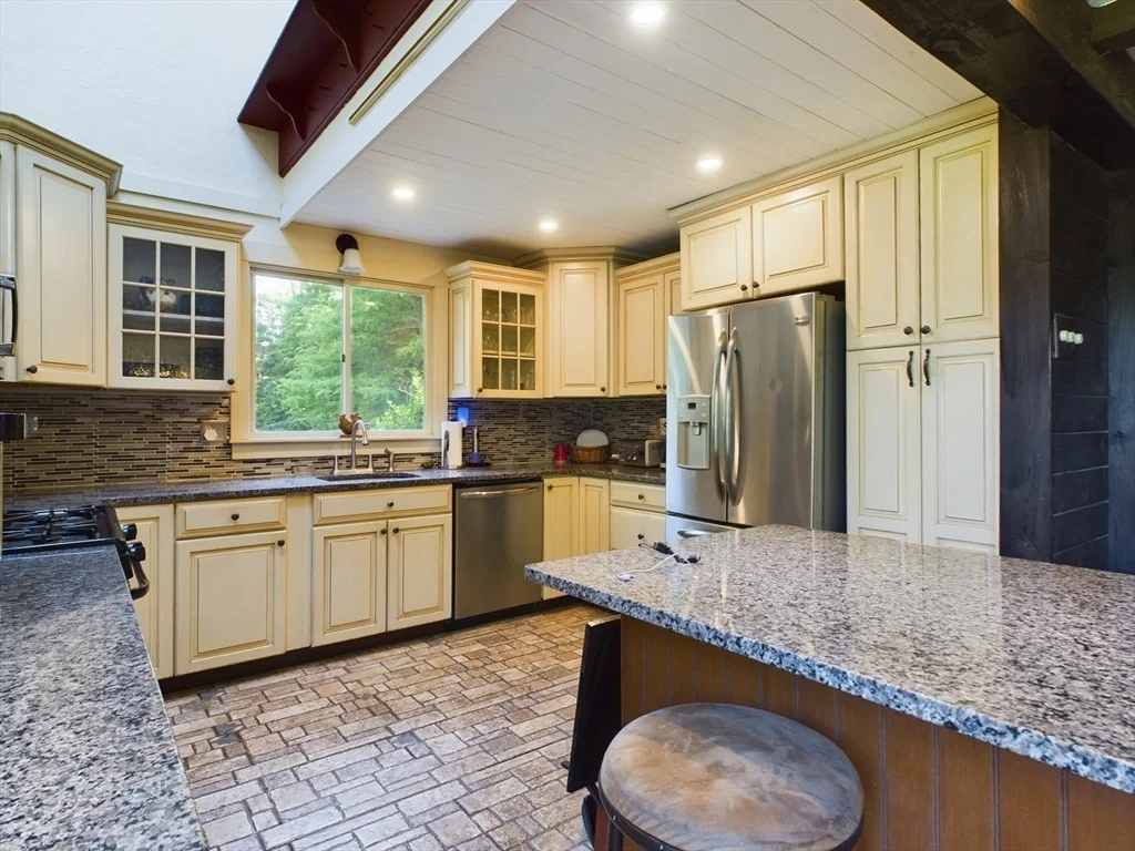 Photo of 62 Winnetuxet Road