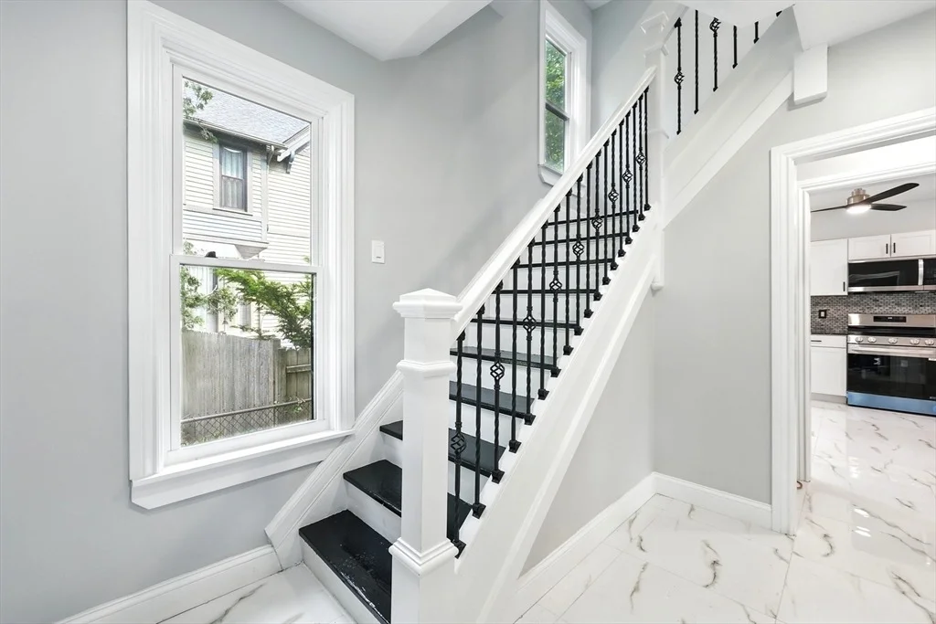 Photo of 163 Thompson St