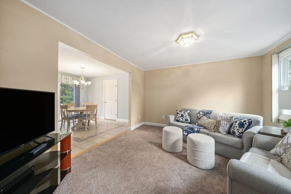 Photo of 67 Henderson Ln