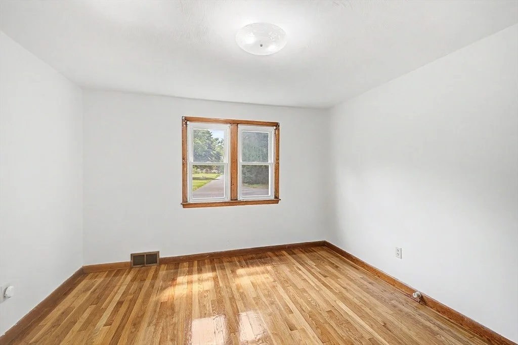 Photo of 9 Moss Rd