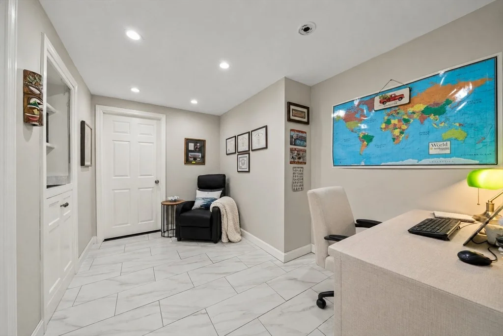 Photo of 114 Longwater Dr