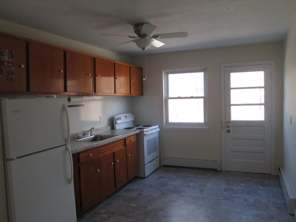 Photo of Unit B at 119 Colonial Cir