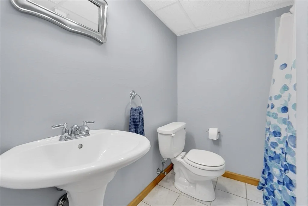 Photo of 6 Ladd Ln