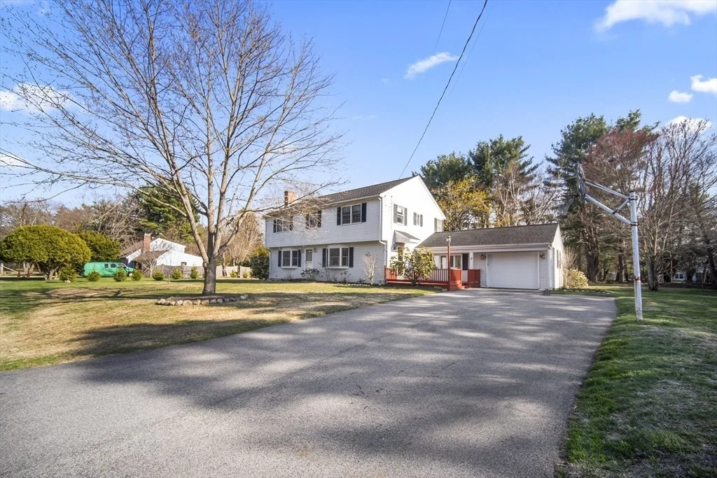Photo of 17 Wagonwheel Rd