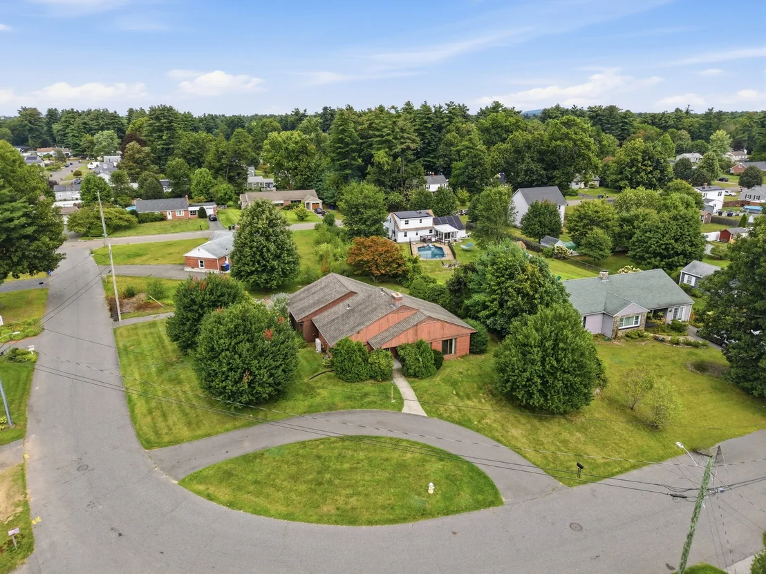 Photo of 31 Woodcrest Road