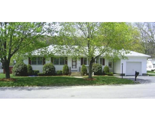 Photo of 44 Old Brook Rd