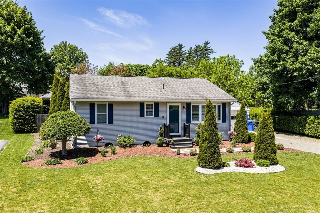 Photo of 46 Rochford Cir