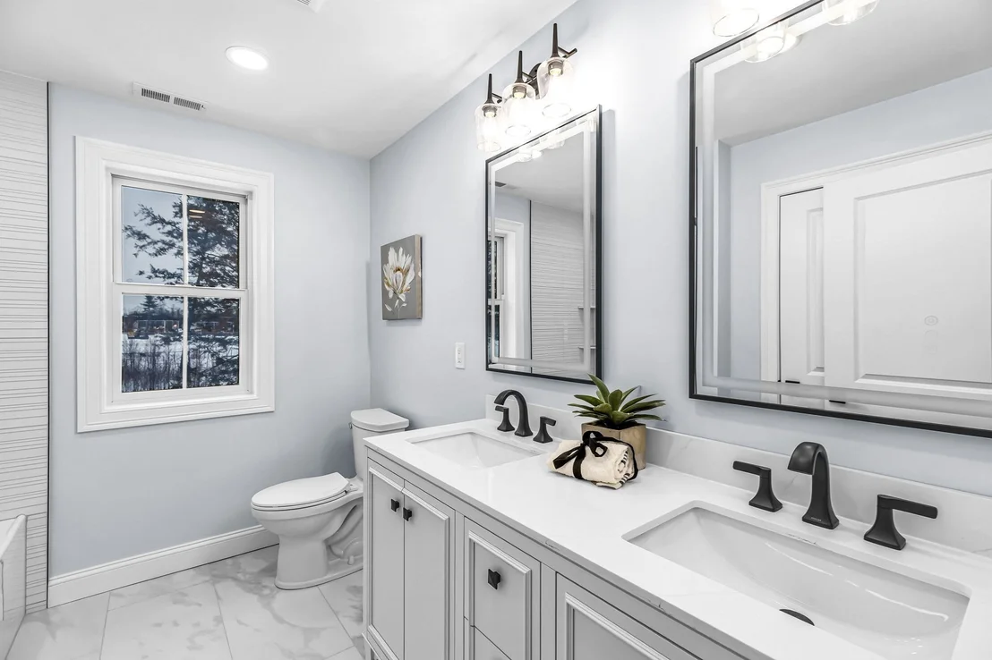 Photo of 44 Balsam Hill