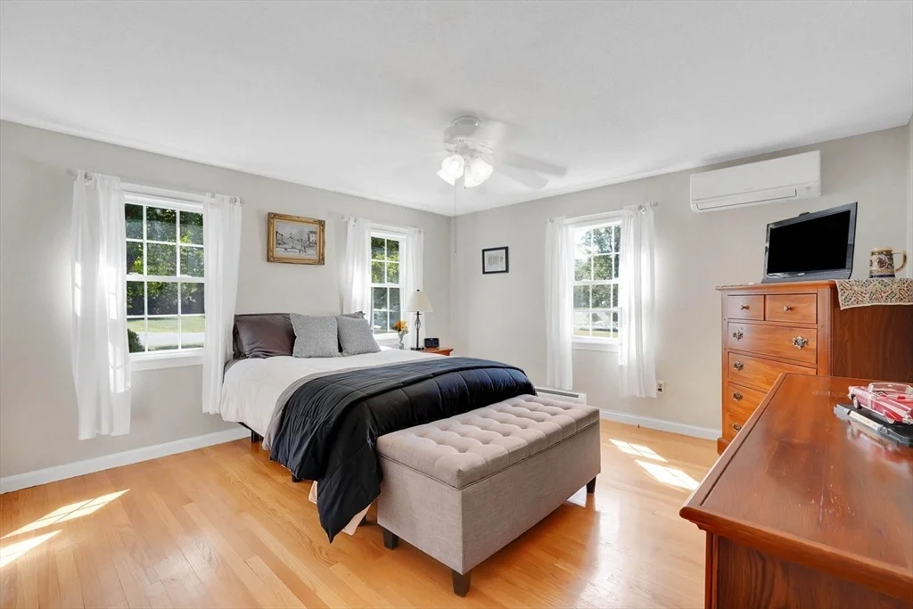 Photo of 9 Longview Dr