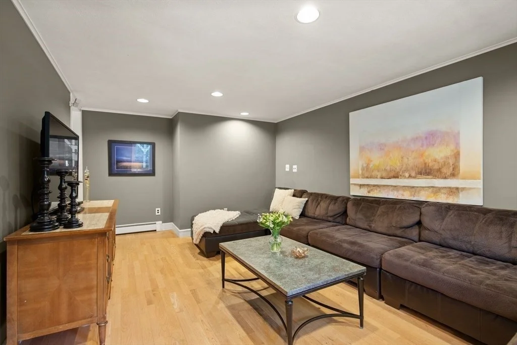 Photo of 28 Colburn Dr