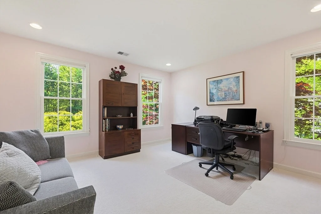 Photo of 10 Timber Ledge Drive