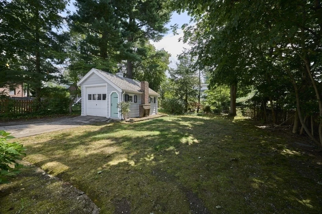 Photo of 16 Fairlee Rd