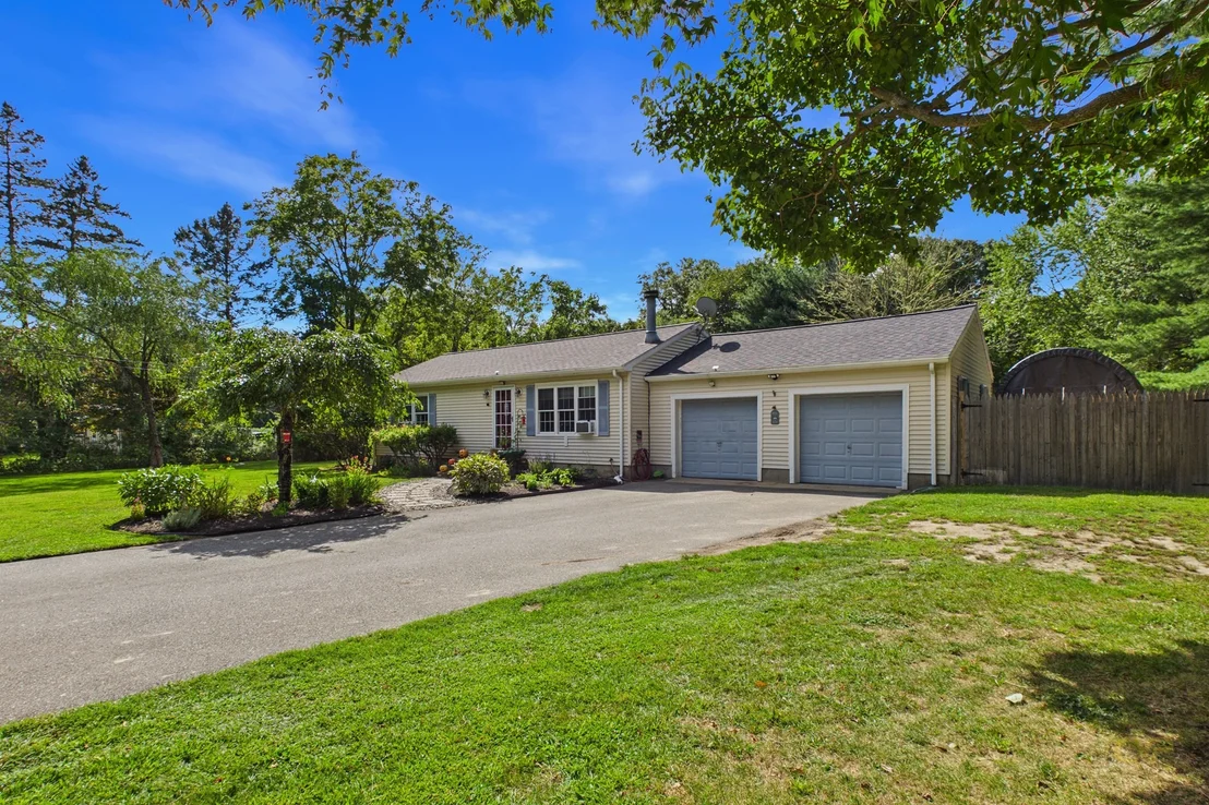 Photo of 247 Perry Hill Rd