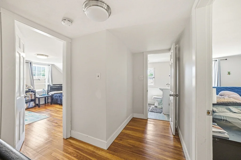 Photo of 4 Newhall Ave